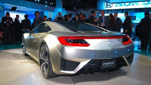 Na al het nieuws van de Detroit Motor Show 2012 willen we je de live-beelden van alle nieuwkomers, waaronder de nieuwe Ford Mondeo en Mercedes-Benz SL, natuurlijk niet onthouden. Bekijk hier de uitgeb