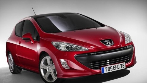 De Peugeot 308 is pas kort op de markt, maar het gamma wordt nu al uitgebreid met de 308 SW. Deze ruimtelijke variant kan  net als zijn voorganger  weer op een hoop klandici rekenen. Ook is een nieu