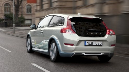 Volvo heeft de ambitie Towards to Zero gesteld. Niet alleen in het aantal dodelijke slachtoffers in een Volvo, maar ook als het om de CO2-uitstoot aan komt. Daartoe is onder meer de C30 Electric ont