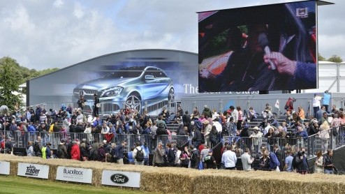 Spannende primeurs, veel spektakel en fraaie historie van de automobielindustrie komt al jaren samen op Goodwood Festival of Speed. De fotogalerij neemt je nog even mee naar het legendarische autofees