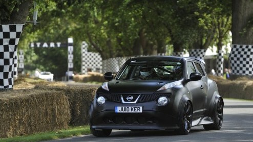 Spannende primeurs, veel spektakel en fraaie historie van de automobielindustrie komt al jaren samen op Goodwood Festival of Speed. De fotogalerij neemt je nog even mee naar het legendarische autofees