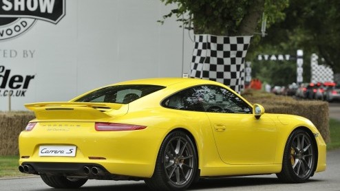 Spannende primeurs, veel spektakel en fraaie historie van de automobielindustrie komt al jaren samen op Goodwood Festival of Speed. De fotogalerij neemt je nog even mee naar het legendarische autofees