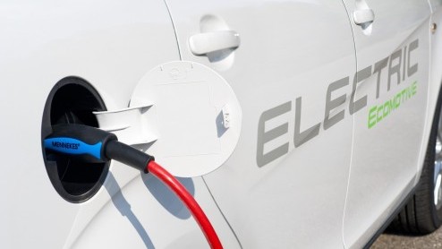 Na Volkswagen en Skoda is nu Seat aan de beurt om lekker groen uit de hoek te komen. De Spanjaarden presenteren de Altea XL Electric Ecomotive, de eerste volledig elektrische auto van het merk.