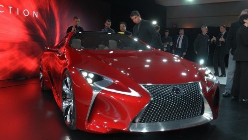 Na al het nieuws van de Detroit Motor Show 2012 willen we je de live-beelden van alle nieuwkomers, waaronder de nieuwe Ford Mondeo en Mercedes-Benz SL, natuurlijk niet onthouden. Bekijk hier de uitgeb