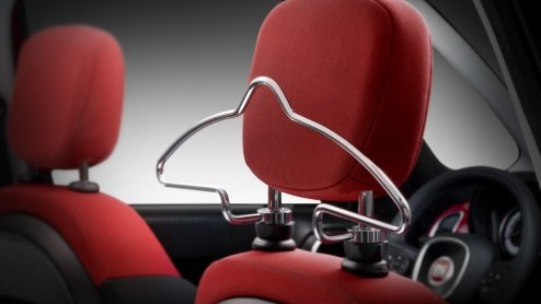 Precies vijf jaar na de introductie van de nieuwe generatie 500 introduceert Fiat de 500L, een grote vijfdeurs 500 met vijf zitplaatsen, ideaal voor het jonge gezin. Is deze ruimteversie net zon hebb