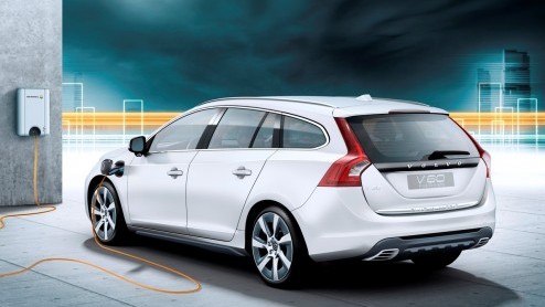 Volvo maakt zich op voor de eerste officile kilometers met de V60 Plug-in Hybrid. De testrit vindt plaats tijdens de 11e editie van Michelin Challenge Bibendum in Berlijn.