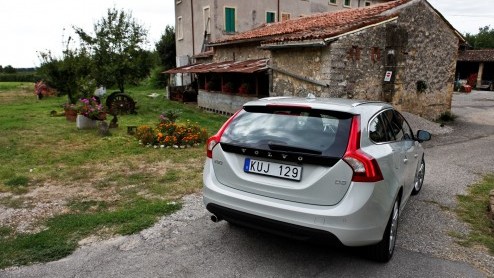 Volvo breidt de integratie van start/stop-techniek uit naar modellen met automatische versnellingsbak. Dit keer is de D3 dieselmotor met zestraps Geartronic aan de beurt in de S60,V60,V70 en S80. Het