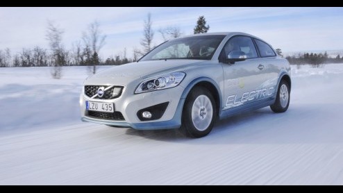 De ontwikkeling van de nieuwe Volvo C30 Electric houdt niet op bij een paar rondjes om de kerk. De Zweden willen dat de auto volledig winterproof is en lieten de techniek ploeteren bij -20 graden Celc