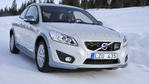 De ontwikkeling van de nieuwe Volvo C30 Electric houdt niet op bij een paar rondjes om de kerk. De Zweden willen dat de auto volledig winterproof is en lieten de techniek ploeteren bij -20 graden Celc