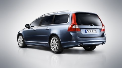 Volvo maakt nu zelf officieel bekend de V70, XC70 en S80 op te waarderen met nieuwe Volvo Sensus-infotainment en de laatste veiligheidstechnologien. De verfijnde aandrijflijnen zorgen bovendien voor 