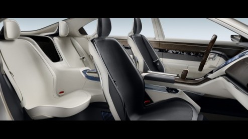 Volvo heeft zitten studeren op een nieuw vlaggenschip. Het resultaat van dit creatieve en strategische denkproces zien we op de Autoshow van Sjanghai, waar Volvo de Concept Universe in het daglicht ze