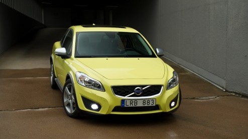 Als de zuinigste variant van de nieuwe Volvo V40 een dieselmotor heeft die slechts 94 gram CO2 uitstoot, mag de C30 niet achterblijven. En dus wordt de DRIVe-variant van Volvo's kleinste nog zuiniger.