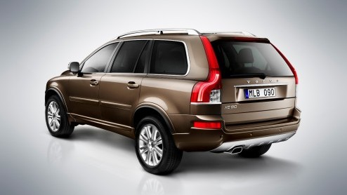 Volvo neemt de XC90 in opgefriste vorm mee naar de IAA. Met lichte wijzigingen - goed kijken! - moet de succesvolle Zweedse lobbes er weer even tegen kunnen.