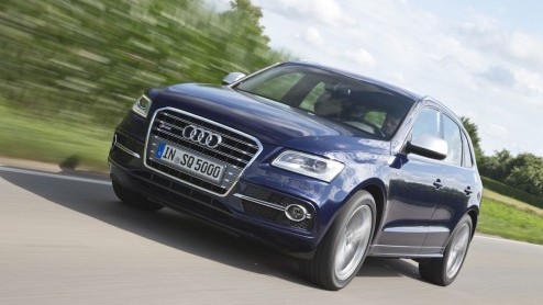Audi begint het nieuwe jaar met een serieuze uitbreiding van het leveringsprogramma van de Q5. Bovendien heeft de fabrikant de orderboeken geopend van het absoluut topmodel, de SQ5 TDI, waaraan we vor