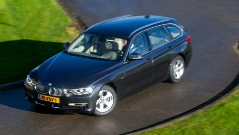 De eerder aangekondigde BMW 320d Efficient Dynamics Edition Touring heeft een prijskaartje gekregen. De zuinige stationwagon met 20% bijtelling in 2013 komt voor de deur rijden vanaf 41.900 euro.