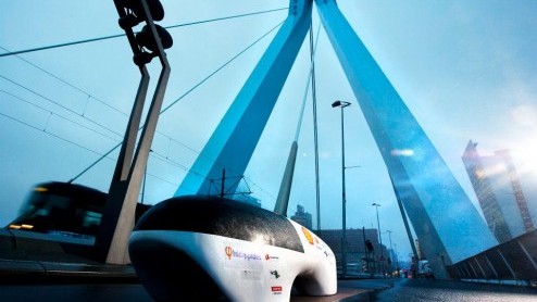 De kickoff van de Shell Eco-Marathon is een feit. In mei van dit jaar jaar staat onze eigen havenstad Rotterdam centraal in de 28e editie van de Europese zuinigheidswedstrijd. Ons land doet mee met 17