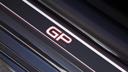 Mini neemt voor de introductie van de extra pittige MINI John Cooper Works GP ruim de tijd. Voorafgaand aan zijn officile debuut in Parijs mogen we alvast meer foto's bekijken en de specificaties lez
