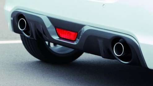 De nieuwe Suzuki Swift is inmiddels geen onbekende meer op de Nederlandse wegen. En ding had hij voor de sportievelingen nog wel nodig; een beetje pit. De Japanners houden de traditie in ere en hebbe