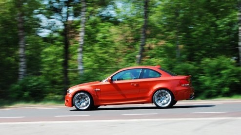 Men zegt wel eens; geen afscheid zonder vuurwerk. En dus komt BMW in de nadagen van de huidige 1 Serie met een spetterend topmodel, de 1 Serie M Coup. Voor 80 mille rijd je knallend de showroom uit m