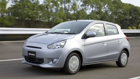 Mitsubishi's eerder gepresenteerde Global Small Concept krijgt vorm. In Tokyo staat binnenkort het productiemodel te schitteren als Mirage. Dit model is mogelijk ook voor Europa bestemd en gaat in ied