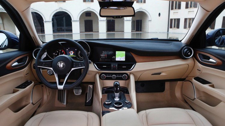 We geven 5 redenen waarom de Alfa Romeo Giulia een voltreffer is in het premium segment van de sportsedans.