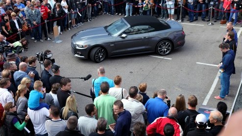 Ford Mustang 50 jaar gevierd op Circuit Park Zandvoort. Tevens debuut nieuwe generatie Mustang.