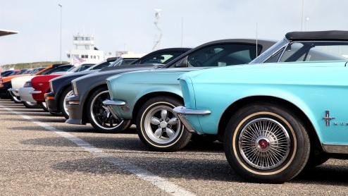 Ford Mustang 50 jaar gevierd op Circuit Park Zandvoort. Tevens debuut nieuwe generatie Mustang.