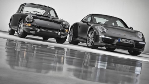 De Porsche 911 bestaat dit jaar 50 jaar en dat wordt groots gevierd met allerlei festiviteiten en een jubileummodel.