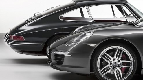 De Porsche 911 bestaat dit jaar 50 jaar en dat wordt groots gevierd met allerlei festiviteiten en een jubileummodel.