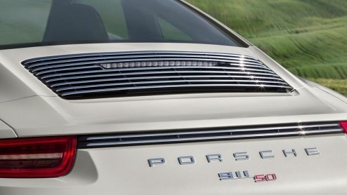 Porsche 911 als '50 jaar Porsche 911' jubileummodel op de markt.