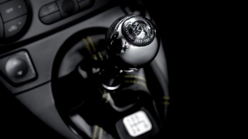Fiat start met kledinglabel Diesel een samenwerking en bouwt 10.000 stuks Fiat 500 by Diesel. Een exclusief Italiaantje in een bijpassend outfit.