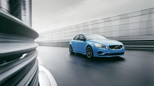 Volvo en Polestar krijgen de smaak te pakken. In navolging van de C30 Polestar is nu een S60 flink beetgepakt. Resultaat? 508 pk en een sportief jasje. Om bang van te worden! Blik op de Weg, lezen jul