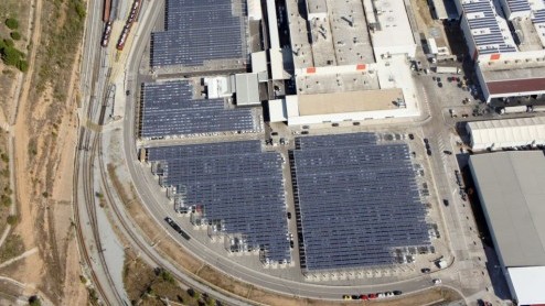 Seat neemt gigantische zonne-installatie in gebruik met 53.000 zonnepanelen voor de fabriek in Martorell.
