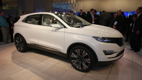 Een bezoek aan Detroit en de North American International Auto Show is een hele belevenis. Dankzij een aantal spannende primeurs van onder meer Lexus, Mercedes-Benz, BMW en Infiniti viel er voor ons E