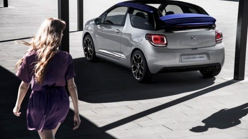 Terwijl de Autosalon van Parijs nog een klein maandje op zich laat wachten, heeft Citron de DS3 Cabrio onthuld. De nieuwe DS3-variant werd eerder al in het wild gesignaleerd en krijgt een stoffen dak