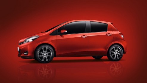 Toyota heeft de eerste fotos van de nieuwe Yaris de wereld rond gestuurd. De nieuweling komt vanaf het vierde kwartaal naar ons land, maar kan al medio juli worden besteld. Van de nieuwe Yaris komt o