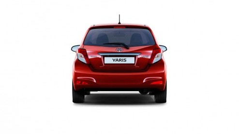 Toyota heeft de eerste fotos van de nieuwe Yaris de wereld rond gestuurd. De nieuweling komt vanaf het vierde kwartaal naar ons land, maar kan al medio juli worden besteld. Van de nieuwe Yaris komt o