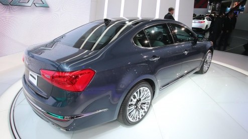 Een bezoek aan Detroit en de North American International Auto Show is een hele belevenis. Dankzij een aantal spannende primeurs van onder meer Lexus, Mercedes-Benz, BMW en Infiniti viel er voor ons E