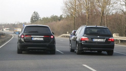 Hoewel we begin deze maand al de nieuwe BMW 5-serie hadden belicht, besteden we vandaag opnieuw aandacht aan deze populaire Duitser. Nu hebben we namelijk ook de Touring in beeld, gespot naast de huid