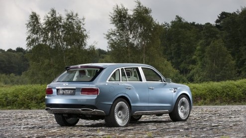 Zo dan, beter heel laat dan nooit, een Bentley SUV. Dit moet 'm ongeveer worden, de EXP 9 F, die zijn debuut maakt op de Salon in Zwitserland. Kern van de zaak: V8 of V12 en modern-klassieke looks. Up