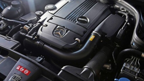 Mercedes-Benz blijft haar modelgamma continu te perfectioneren. Na de facelift van de C-Klasse dient er nu (al) nieuwe motortechniek voor de E-Klasse aan. De Duitsers hebben verse V6- en V8 motoren en