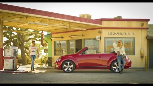 Nu de zomer op zijn einde loopt kijkt Volkswagen uit naar de nieuwe Beetle Cabriolet. De luchtige versie wordt eind november onthuld in Los Angeles en komt in maart volgend jaar bij ons op de markt. D