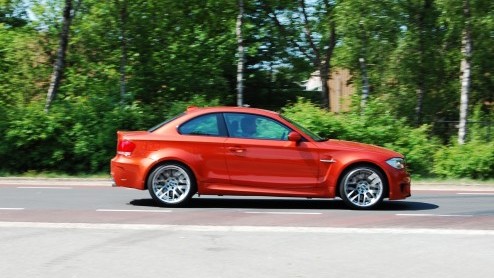Men zegt wel eens; geen afscheid zonder vuurwerk. En dus komt BMW in de nadagen van de huidige 1 Serie met een spetterend topmodel, de 1 Serie M Coup. Voor 80 mille rijd je knallend de showroom uit m