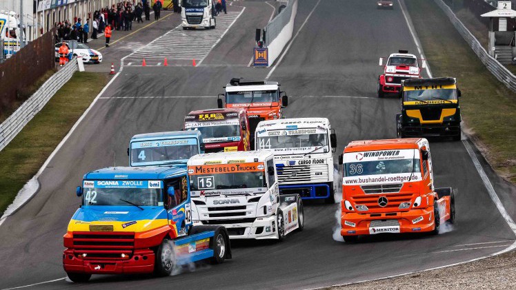 Het weekend van 7 en 8 oktober is het circuit Zandvoort gratis toegankelijk voor de finaleraces met spectaculaire raceklasses.
