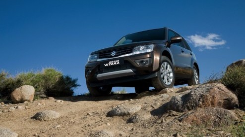 In Moskou heeft Suzuki de Europese versie van de vernieuwde Grand Vitara voorgesteld. De Japanners hebben zowel het in- als exterieur lichtjes opgefrist, waardoor de vierwielaandrijver er iets stoerde