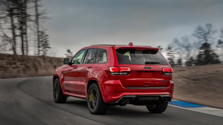 Waren de bestaande sportversies nog niet genoeg? Dan biedt Jeep de Grand Cherokee nu ook als Trackhawk. V8, 707 pk en 0-100 in 3,5 seconden. De auto komt ook naar Nederland