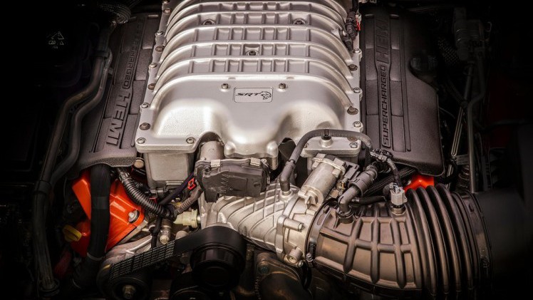 Waren de bestaande sportversies nog niet genoeg? Dan biedt Jeep de Grand Cherokee nu ook als Trackhawk. V8, 707 pk en 0-100 in 3,5 seconden. De auto komt ook naar Nederland