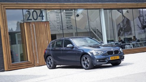 Sinds deze maand is het zo ver. Na zeven jaar geeft BMW de 1 Serie een vervolg met een compleet nieuwe generatie. In de nieuwe 1 Serie draait het om meer ruimte, nog zuiniger motoren en moderne gadget