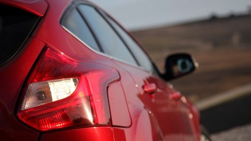 Fords nieuwe Focus is een feit. Strategie? En auto voor de hele wereldmarkt, veel slimme en veilige features, zuinige Ecoboost motoren en niet te missen Kinetic looks. Is de nieuwe Focus nog wel zoa