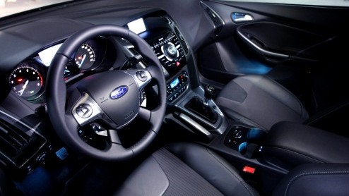 Fords nieuwe Focus is een feit. Strategie? En auto voor de hele wereldmarkt, veel slimme en veilige features, zuinige Ecoboost motoren en niet te missen Kinetic looks. Is de nieuwe Focus nog wel zoa